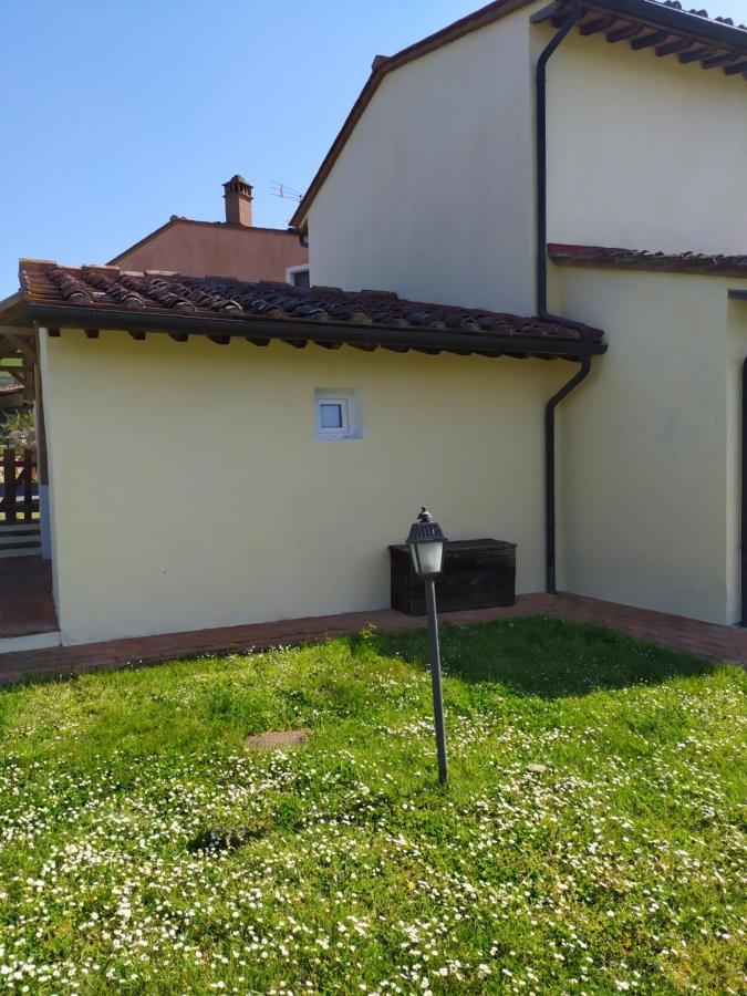 La Casina- Podere Della Collina Коллелунго Экстерьер фото